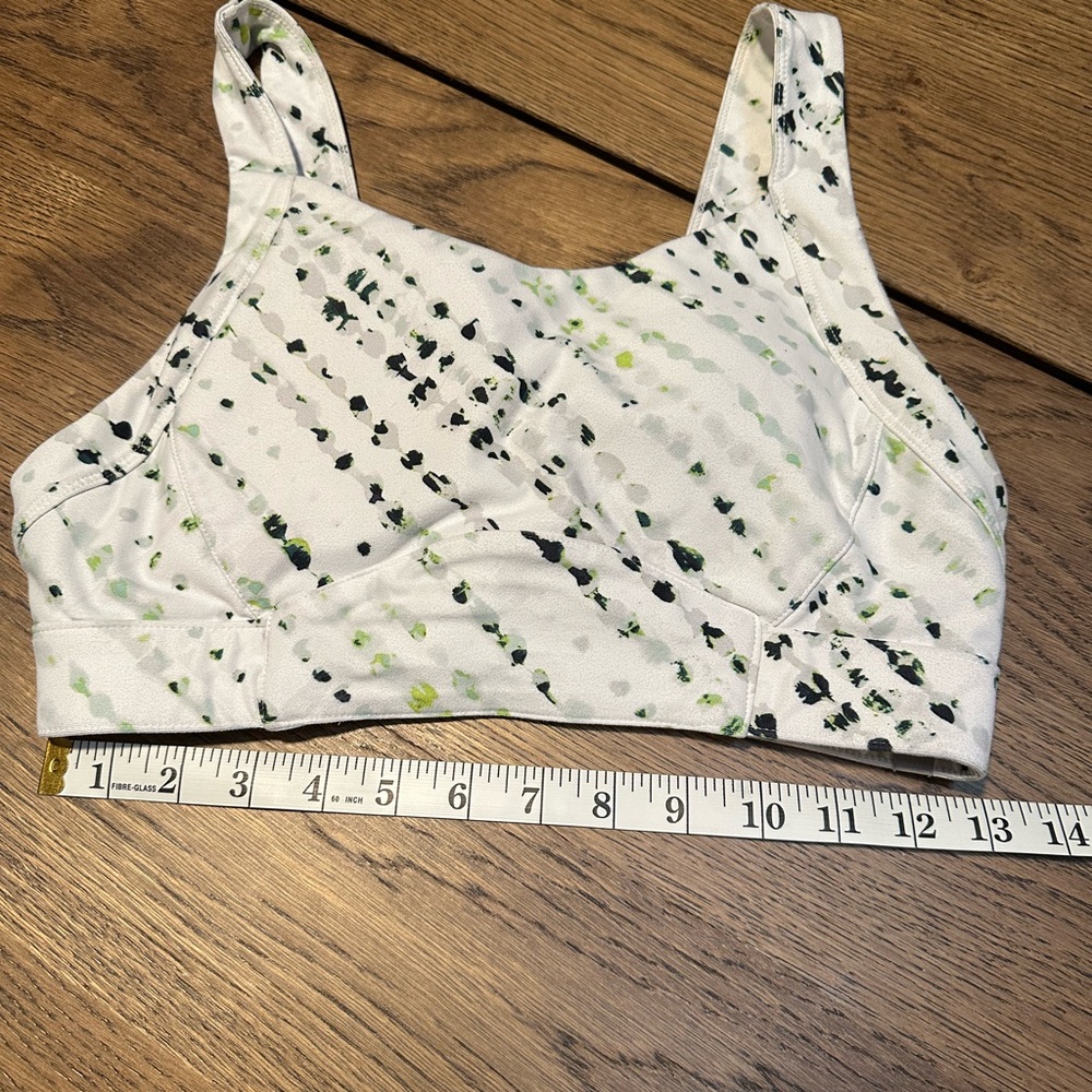 Fabletics medium sports bra